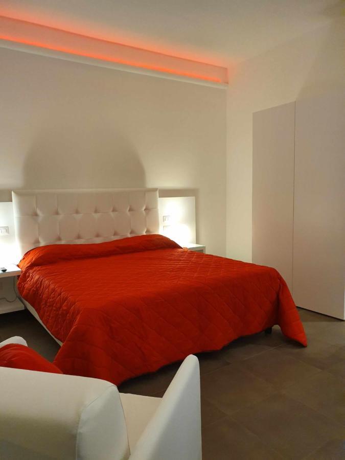 Fantasia B&B Apartament Studio 펠라로 외부 사진