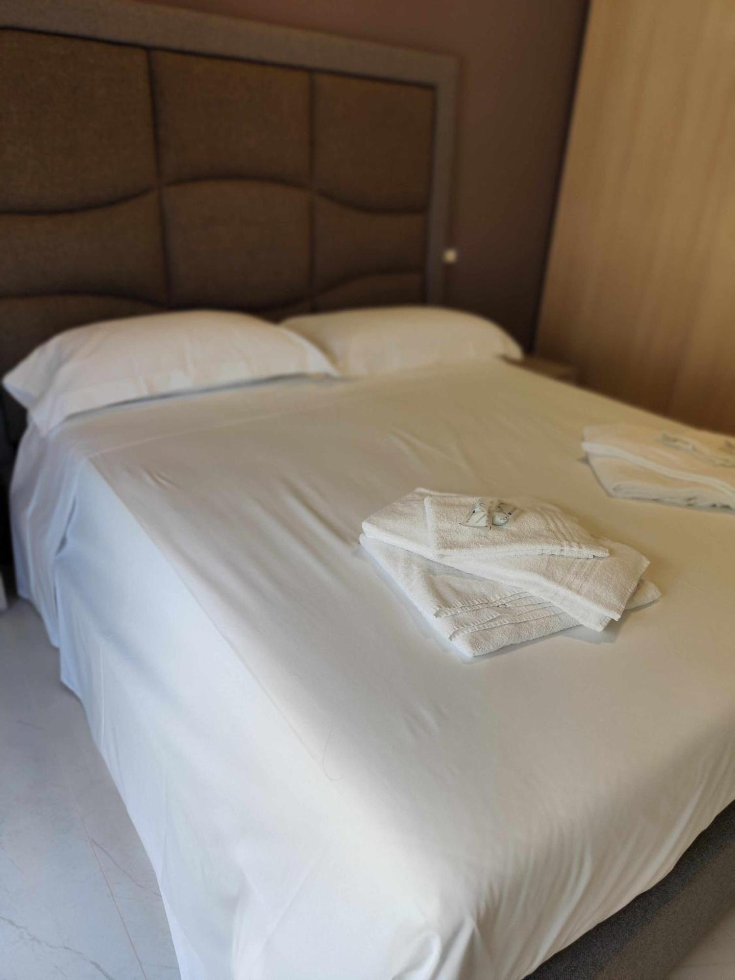 Fantasia B&B Apartament Studio 펠라로 객실 사진