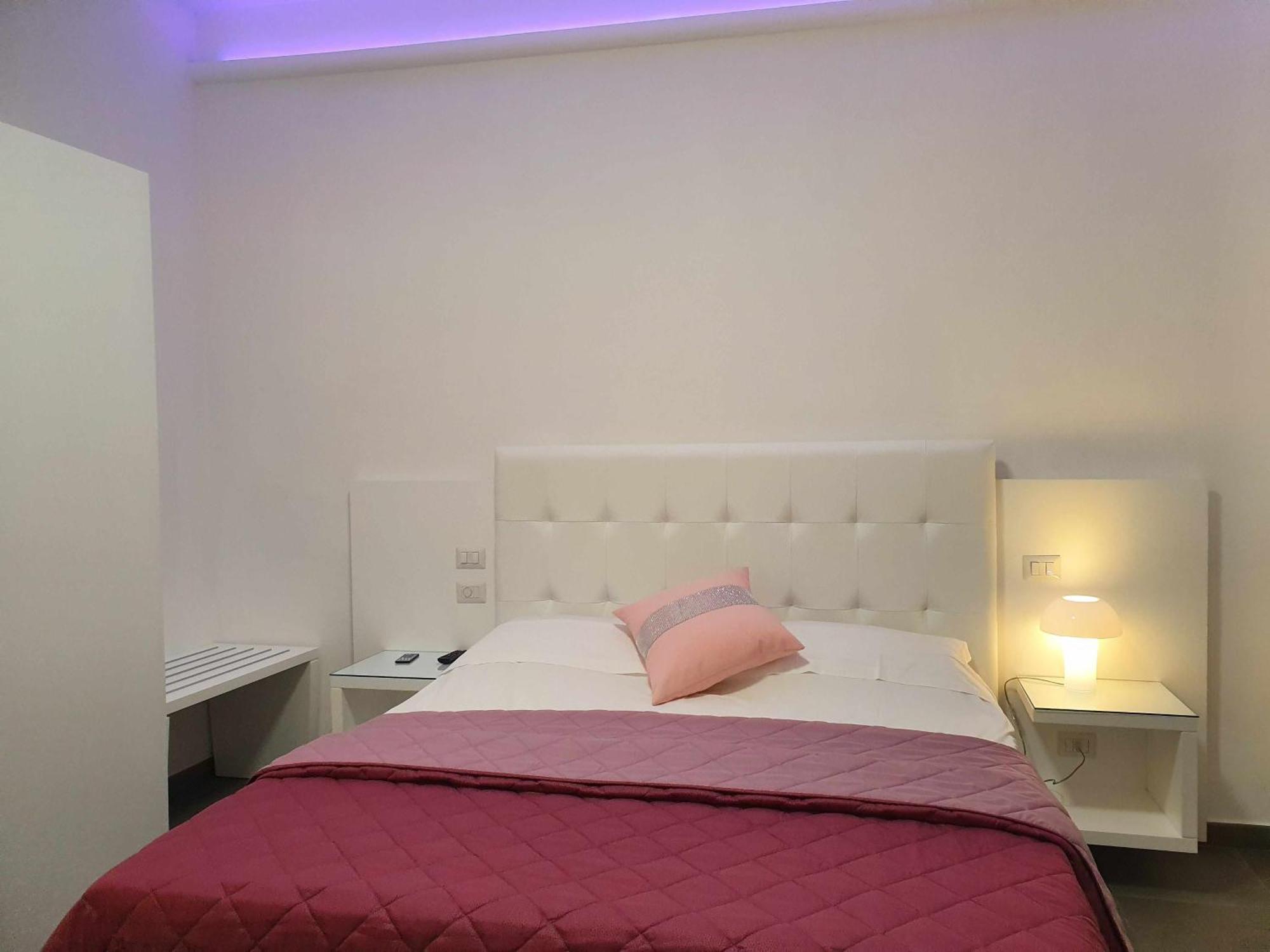 Fantasia B&B Apartament Studio 펠라로 객실 사진